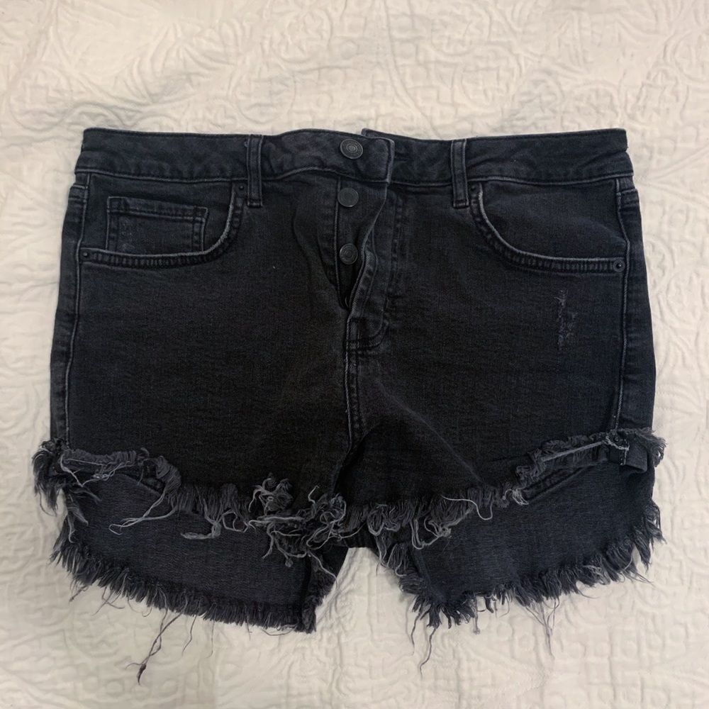 FOREVER 21 | BLACK SHORTS | SIZE 31